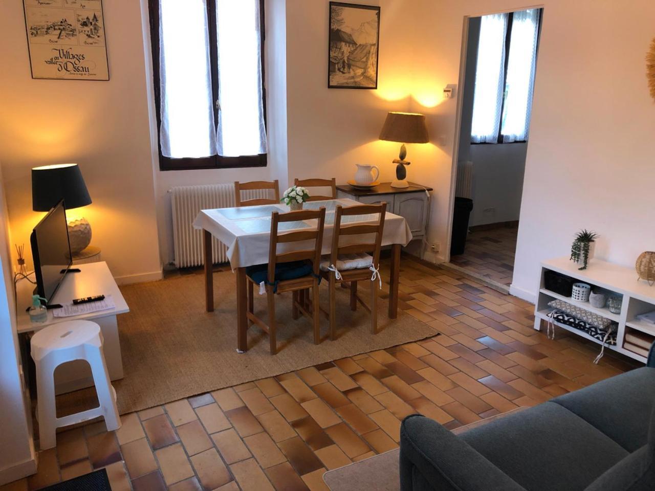 Petite Maison Avec Terrasse Jurançon Exterior foto